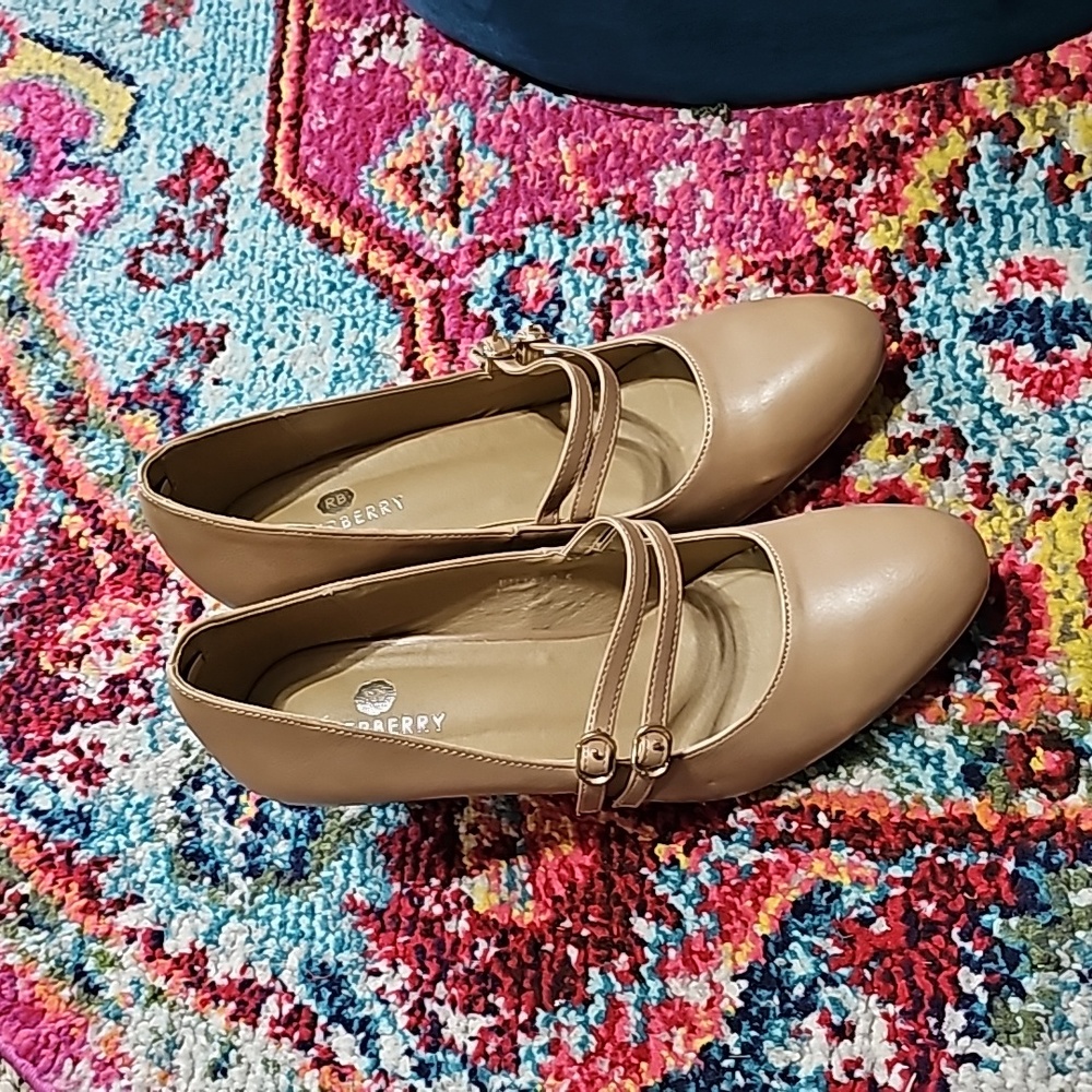 Riverberry 8.5 camel heel